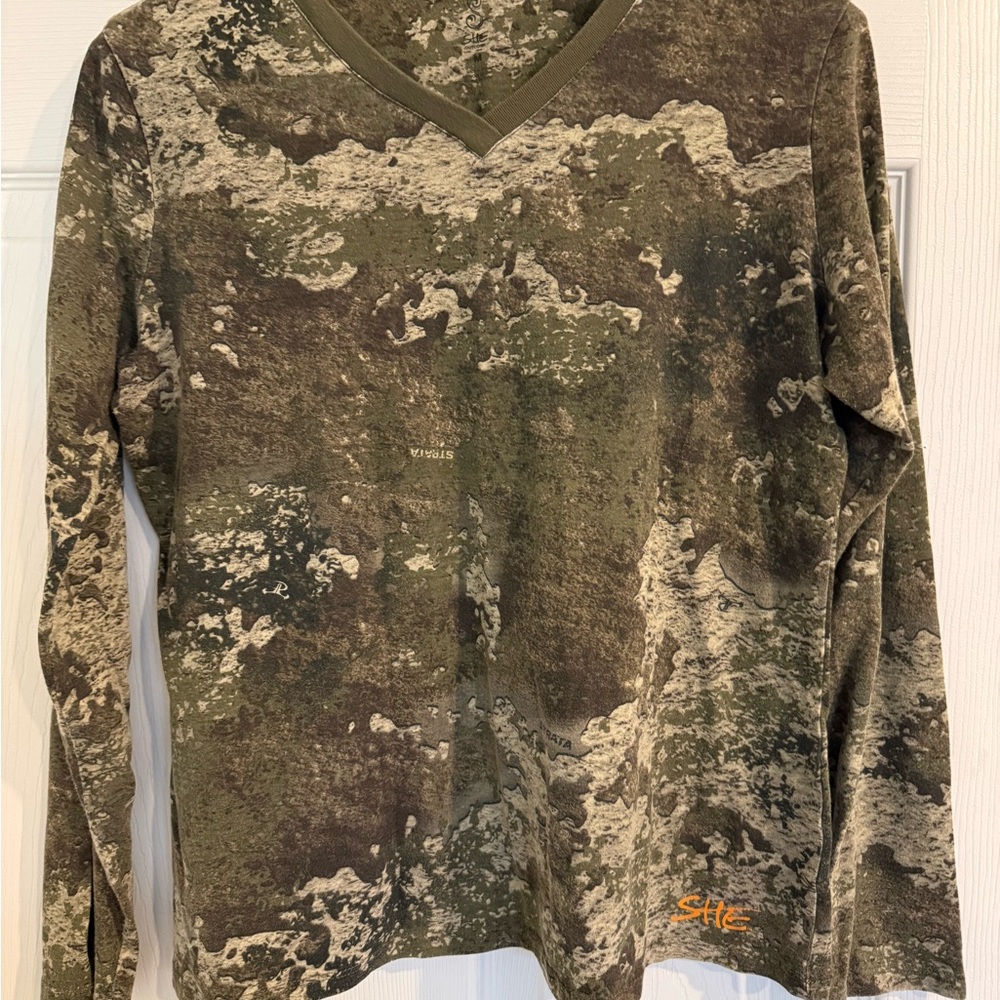 She Women's Long Sleeve Camouflage Shirt